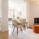 Apartment Guesthost - Glam Flat