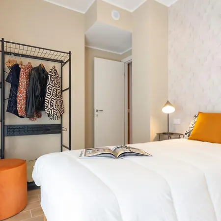 Apartamento Guesthost - Glam Flat Milão