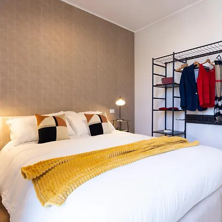 Guesthost - Glam Flat Apartamento